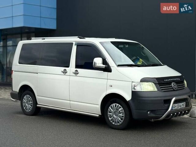 Білий Фольксваген Transporter, об'ємом двигуна 1.97 л та пробігом 318 тис. км за 9800 $, фото 3 на Automoto.ua