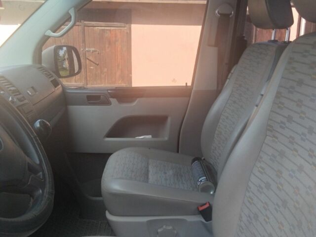 Белый Фольксваген Transporter, объемом двигателя 2 л и пробегом 230 тыс. км за 12829 $, фото 9 на Automoto.ua