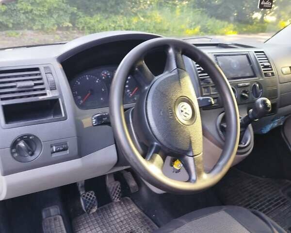 Белый Фольксваген Transporter, объемом двигателя 1.9 л и пробегом 268 тыс. км за 10500 $, фото 6 на Automoto.ua