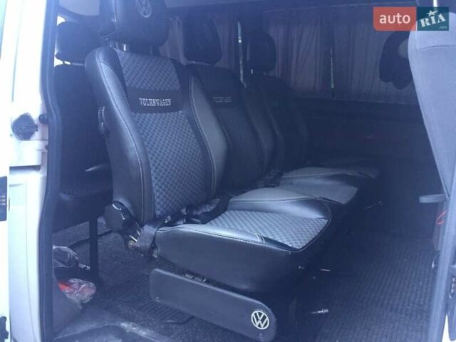 Белый Фольксваген Transporter, объемом двигателя 1.9 л и пробегом 350 тыс. км за 11300 $, фото 3 на Automoto.ua