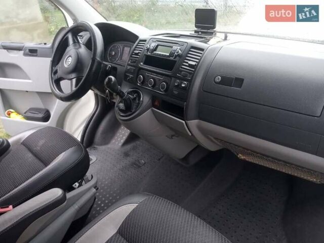 Белый Фольксваген Transporter, объемом двигателя 2 л и пробегом 349 тыс. км за 11500 $, фото 11 на Automoto.ua