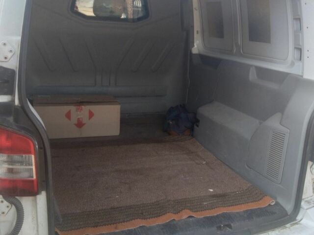 Белый Фольксваген Transporter, объемом двигателя 2 л и пробегом 230 тыс. км за 12829 $, фото 6 на Automoto.ua