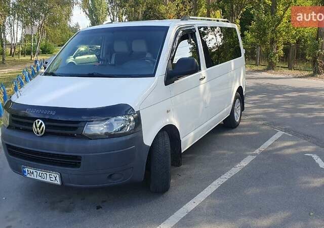Белый Фольксваген Transporter, объемом двигателя 2 л и пробегом 255 тыс. км за 11600 $, фото 1 на Automoto.ua