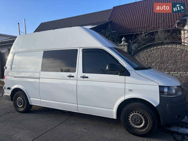 Белый Фольксваген Transporter, объемом двигателя 2 л и пробегом 370 тыс. км за 11000 $, фото 2 на Automoto.ua