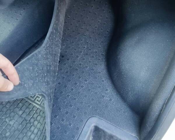 Белый Фольксваген Transporter, объемом двигателя 2 л и пробегом 285 тыс. км за 13500 $, фото 19 на Automoto.ua