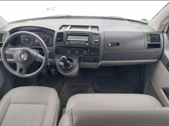 Білий Фольксваген Transporter, об'ємом двигуна 2 л та пробігом 230 тис. км за 4900 $, фото 13 на Automoto.ua