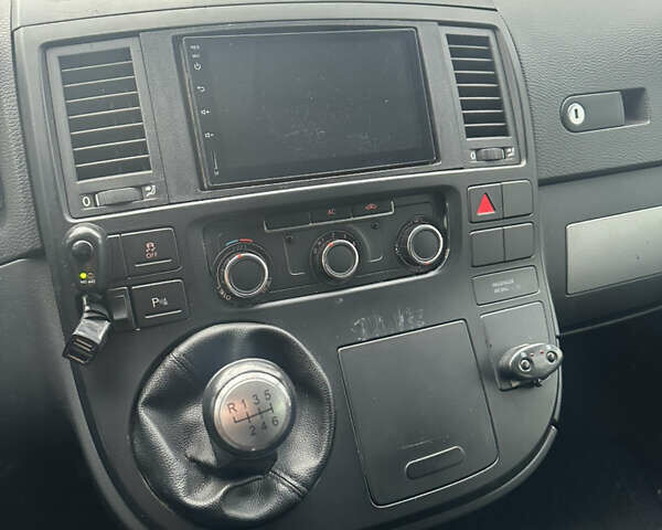 Білий Фольксваген Transporter, об'ємом двигуна 2 л та пробігом 280 тис. км за 10777 $, фото 14 на Automoto.ua