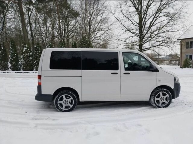 Білий Фольксваген Transporter, об'ємом двигуна 2 л та пробігом 230 тис. км за 4900 $, фото 7 на Automoto.ua