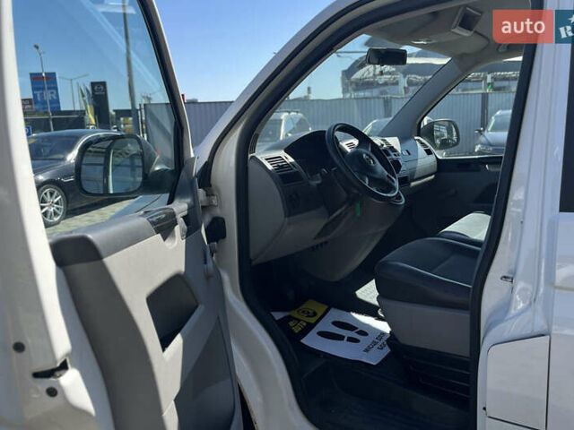 Белый Фольксваген Transporter, объемом двигателя 1.97 л и пробегом 364 тыс. км за 11800 $, фото 12 на Automoto.ua