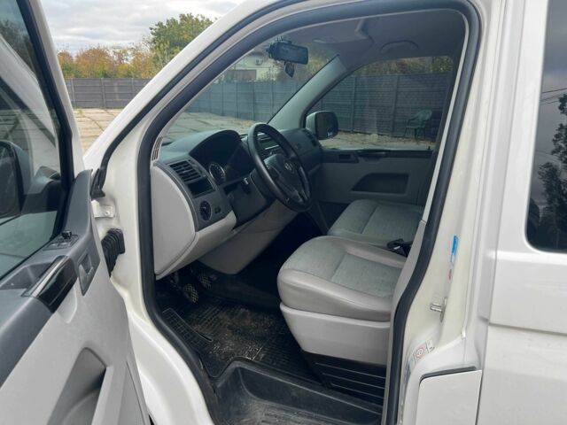 Белый Фольксваген Transporter, объемом двигателя 2 л и пробегом 265 тыс. км за 13500 $, фото 10 на Automoto.ua