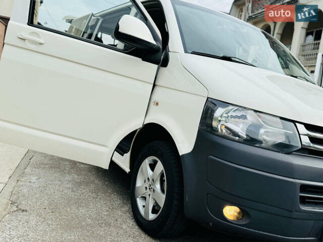 Белый Фольксваген Transporter, объемом двигателя 2 л и пробегом 312 тыс. км за 12700 $, фото 35 на Automoto.ua