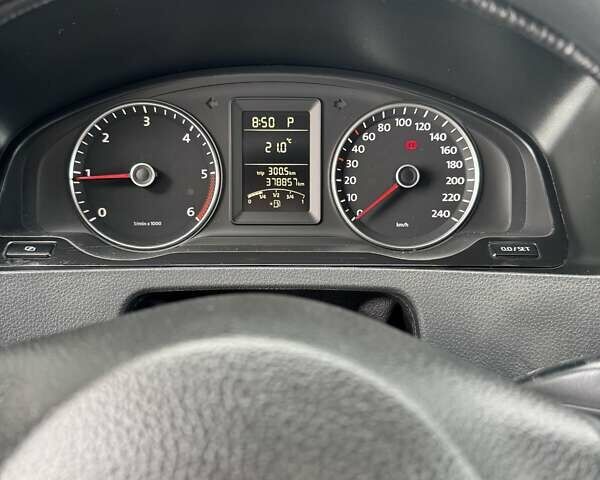 Белый Фольксваген Transporter, объемом двигателя 2 л и пробегом 379 тыс. км за 14200 $, фото 2 на Automoto.ua