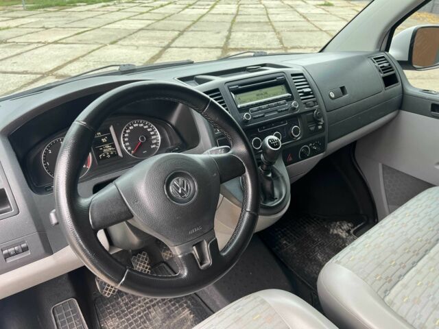 Белый Фольксваген Transporter, объемом двигателя 2 л и пробегом 265 тыс. км за 13500 $, фото 9 на Automoto.ua