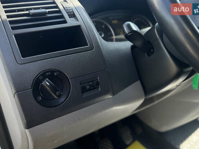 Белый Фольксваген Transporter, объемом двигателя 1.97 л и пробегом 364 тыс. км за 11800 $, фото 14 на Automoto.ua