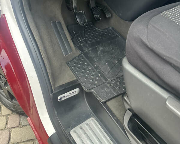 Білий Фольксваген Transporter, об'ємом двигуна 2 л та пробігом 280 тис. км за 10777 $, фото 13 на Automoto.ua