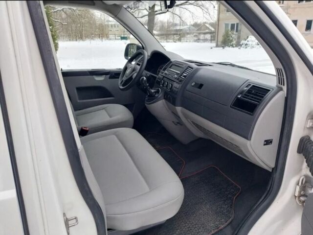 Білий Фольксваген Transporter, об'ємом двигуна 2 л та пробігом 230 тис. км за 4900 $, фото 14 на Automoto.ua