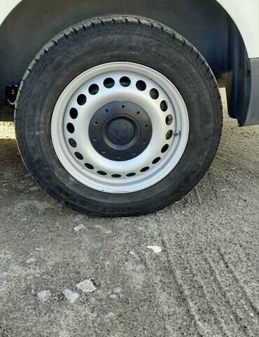 Белый Фольксваген Transporter, объемом двигателя 2 л и пробегом 199 тыс. км за 12800 $, фото 28 на Automoto.ua