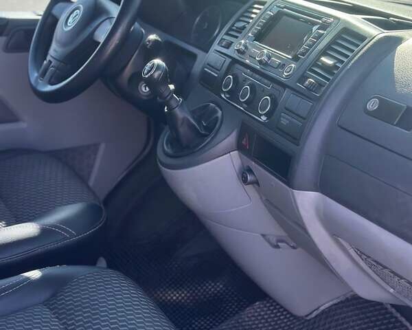 Білий Фольксваген Transporter, об'ємом двигуна 1.97 л та пробігом 406 тис. км за 12000 $, фото 7 на Automoto.ua