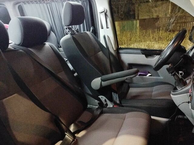 Белый Фольксваген Transporter, объемом двигателя 2 л и пробегом 330 тыс. км за 10800 $, фото 4 на Automoto.ua