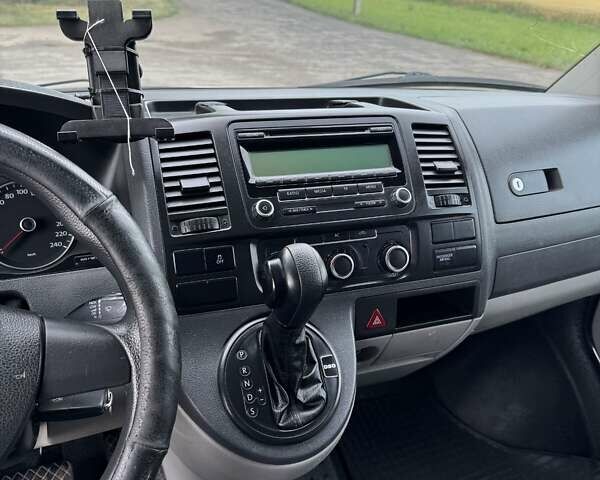 Белый Фольксваген Transporter, объемом двигателя 2 л и пробегом 379 тыс. км за 14200 $, фото 8 на Automoto.ua