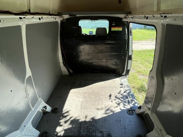 Белый Фольксваген Transporter, объемом двигателя 1.9 л и пробегом 350 тыс. км за 9500 $, фото 4 на Automoto.ua