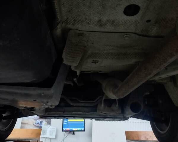 Белый Фольксваген Transporter, объемом двигателя 1.97 л и пробегом 495 тыс. км за 12500 $, фото 9 на Automoto.ua