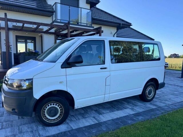 Белый Фольксваген Transporter, объемом двигателя 2 л и пробегом 243 тыс. км за 7200 $, фото 5 на Automoto.ua