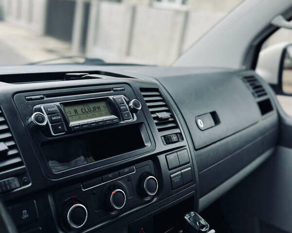 Белый Фольксваген Transporter, объемом двигателя 2 л и пробегом 312 тыс. км за 12700 $, фото 13 на Automoto.ua