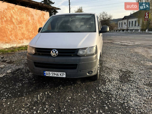 Белый Фольксваген Transporter, объемом двигателя 1.97 л и пробегом 425 тыс. км за 10000 $, фото 3 на Automoto.ua