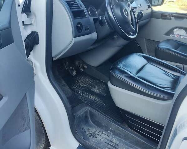 Белый Фольксваген Transporter, объемом двигателя 2 л и пробегом 285 тыс. км за 13500 $, фото 7 на Automoto.ua