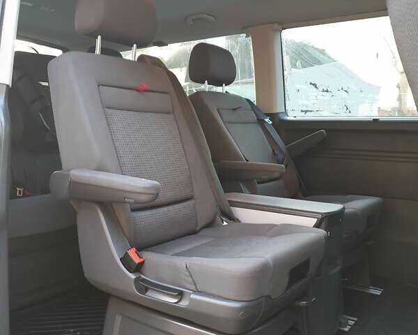 Белый Фольксваген Transporter, объемом двигателя 2 л и пробегом 330 тыс. км за 18500 $, фото 2 на Automoto.ua