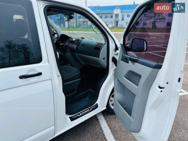 Белый Фольксваген Transporter, объемом двигателя 2 л и пробегом 190 тыс. км за 13999 $, фото 27 на Automoto.ua