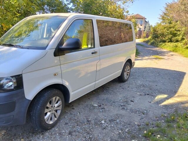 Белый Фольксваген Transporter, объемом двигателя 2 л и пробегом 228 тыс. км за 10200 $, фото 2 на Automoto.ua