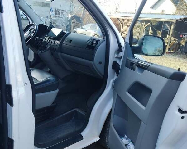 Белый Фольксваген Transporter, объемом двигателя 2 л и пробегом 285 тыс. км за 13500 $, фото 10 на Automoto.ua