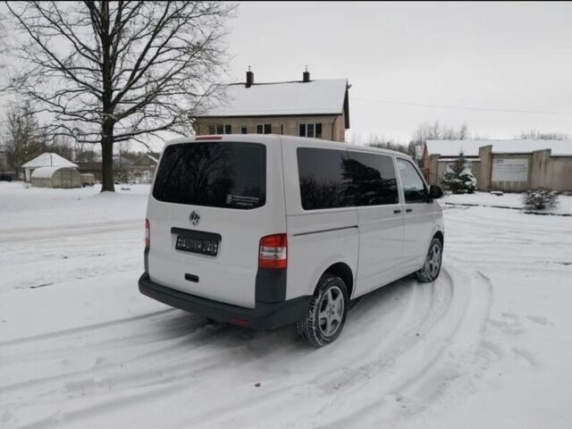 Білий Фольксваген Transporter, об'ємом двигуна 2 л та пробігом 230 тис. км за 4900 $, фото 6 на Automoto.ua