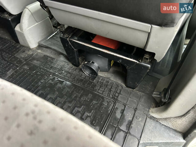 Белый Фольксваген Transporter, объемом двигателя 1.97 л и пробегом 420 тыс. км за 11500 $, фото 7 на Automoto.ua