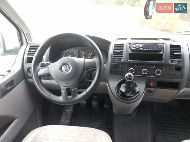 Білий Фольксваген Transporter, об'ємом двигуна 2 л та пробігом 320 тис. км за 12900 $, фото 12 на Automoto.ua