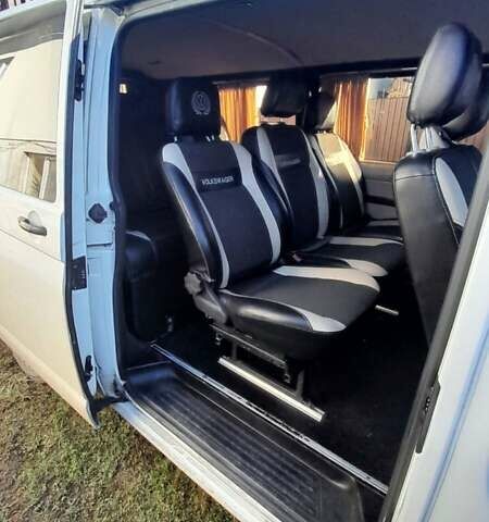 Білий Фольксваген Transporter, об'ємом двигуна 1.97 л та пробігом 397 тис. км за 10500 $, фото 6 на Automoto.ua