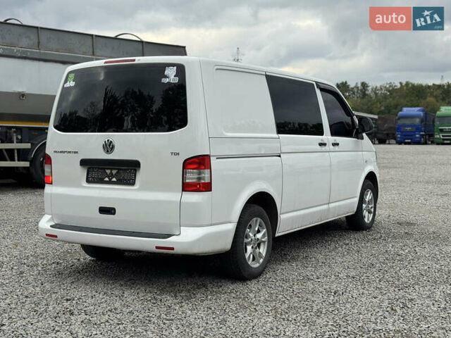 Білий Фольксваген Transporter, об'ємом двигуна 2 л та пробігом 414 тис. км за 10700 $, фото 4 на Automoto.ua