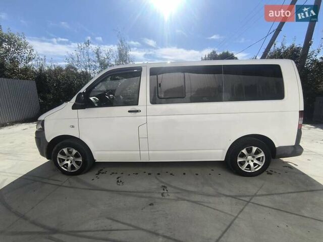 Белый Фольксваген Transporter, объемом двигателя 2 л и пробегом 361 тыс. км за 13999 $, фото 1 на Automoto.ua