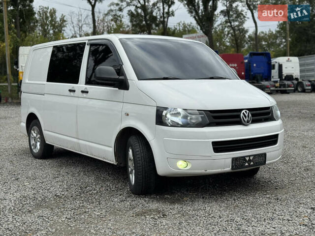 Білий Фольксваген Transporter, об'ємом двигуна 2 л та пробігом 414 тис. км за 10700 $, фото 1 на Automoto.ua