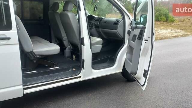 Білий Фольксваген Transporter, об'ємом двигуна 2 л та пробігом 320 тис. км за 12900 $, фото 10 на Automoto.ua
