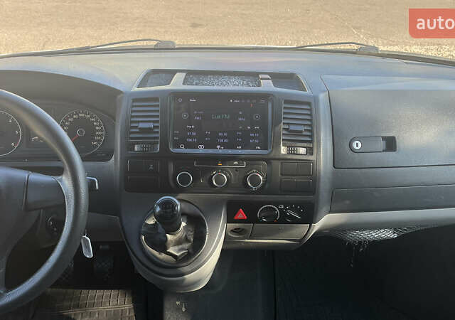 Белый Фольксваген Transporter, объемом двигателя 1.97 л и пробегом 329 тыс. км за 14000 $, фото 18 на Automoto.ua
