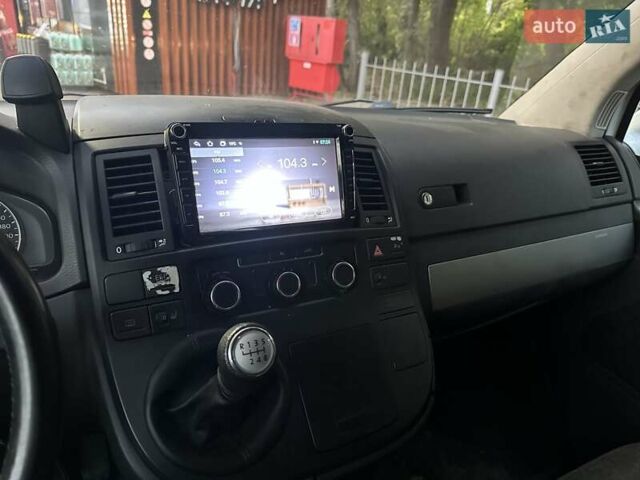 Белый Фольксваген Transporter, объемом двигателя 1.97 л и пробегом 280 тыс. км за 13900 $, фото 1 на Automoto.ua