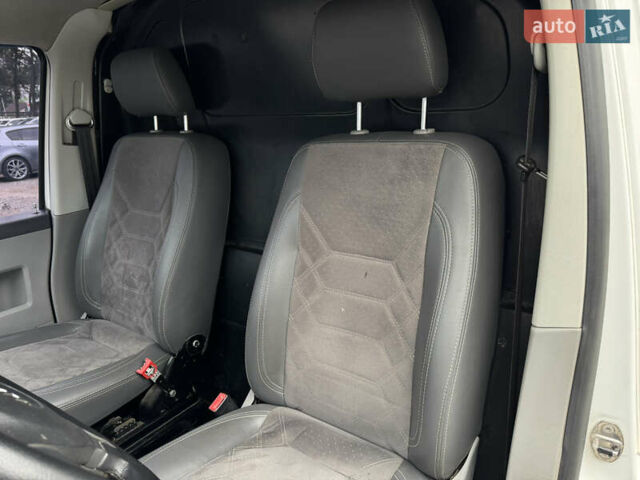 Білий Фольксваген Transporter, об'ємом двигуна 2 л та пробігом 414 тис. км за 10700 $, фото 11 на Automoto.ua