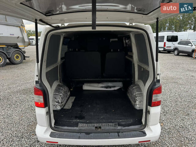 Білий Фольксваген Transporter, об'ємом двигуна 2 л та пробігом 414 тис. км за 10700 $, фото 13 на Automoto.ua