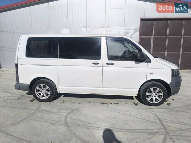 Белый Фольксваген Transporter, объемом двигателя 2 л и пробегом 361 тыс. км за 13999 $, фото 2 на Automoto.ua