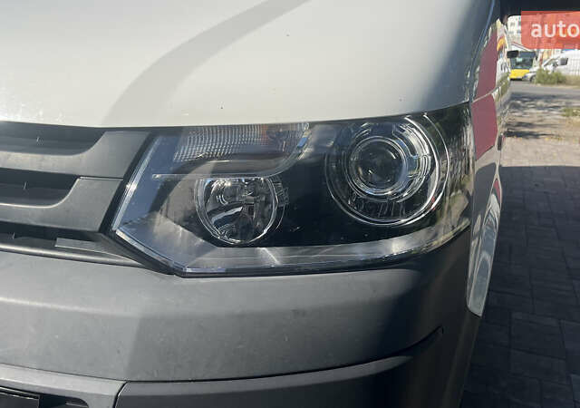 Белый Фольксваген Transporter, объемом двигателя 1.97 л и пробегом 329 тыс. км за 12500 $, фото 8 на Automoto.ua