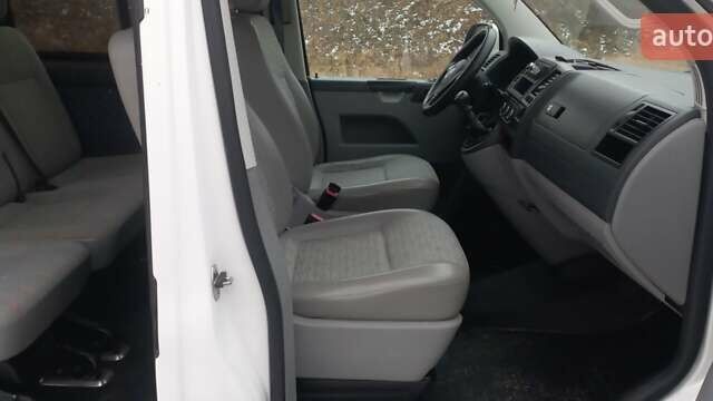 Білий Фольксваген Transporter, об'ємом двигуна 2 л та пробігом 321 тис. км за 12800 $, фото 13 на Automoto.ua