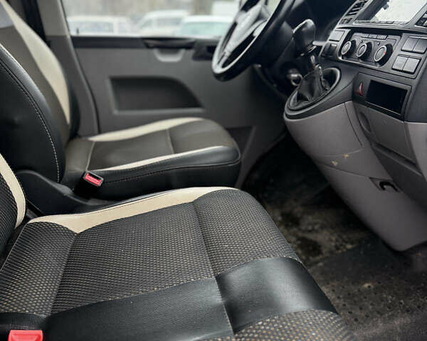 Белый Фольксваген Transporter, объемом двигателя 2 л и пробегом 415 тыс. км за 9800 $, фото 9 на Automoto.ua